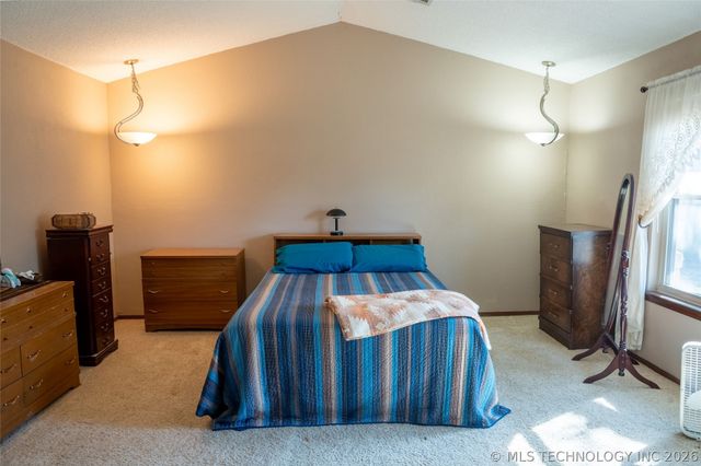 8212 S 74TH East Avenue, Tulsa, OK 74133