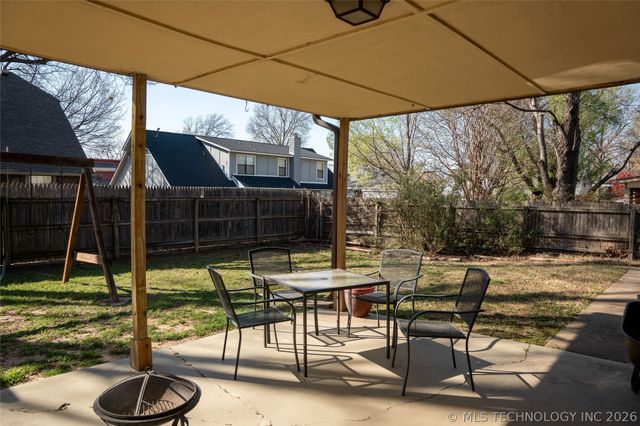 8212 S 74TH East Avenue, Tulsa, OK 74133