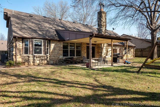 8212 S 74TH East Avenue, Tulsa, OK 74133