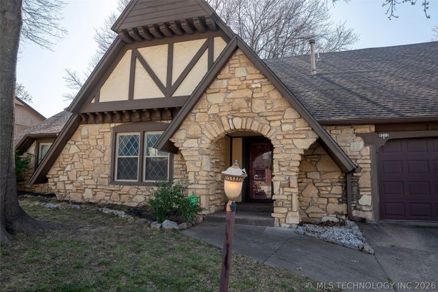 8212 S 74TH East Avenue, Tulsa, OK 74133