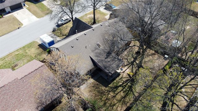 8212 S 74TH East Avenue, Tulsa, OK 74133