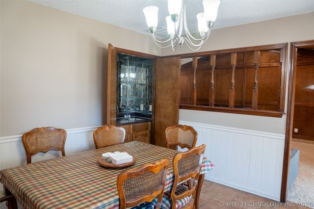 8212 S 74TH East Avenue, Tulsa, OK 74133