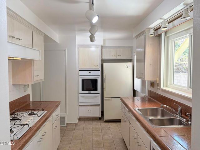 4678 Marwood Drive, Los Angeles, CA 90065
