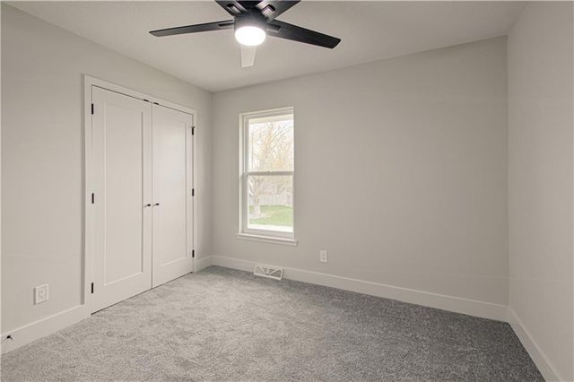14401 NW 67th Street, Parkville, MO 64152