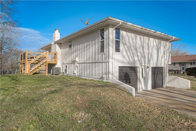 14401 NW 67th Street, Parkville, MO 64152