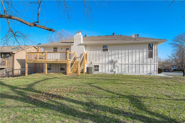 14401 NW 67th Street, Parkville, MO 64152
