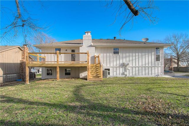 14401 NW 67th Street, Parkville, MO 64152