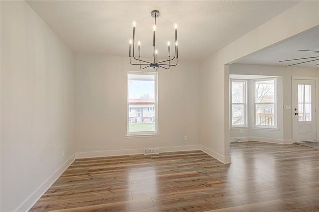 14401 NW 67th Street, Parkville, MO 64152