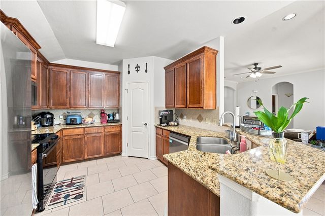 3614 Topaz Ct, Corpus Christi, TX 78414