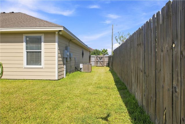 3614 Topaz Ct, Corpus Christi, TX 78414