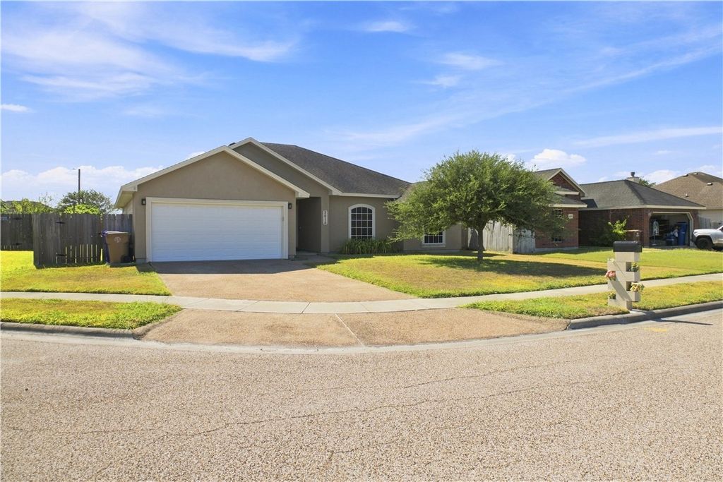 3614 Topaz Ct, Corpus Christi, TX 78414