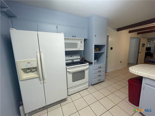 1304 W Avenue B, Lampasas, TX 76550