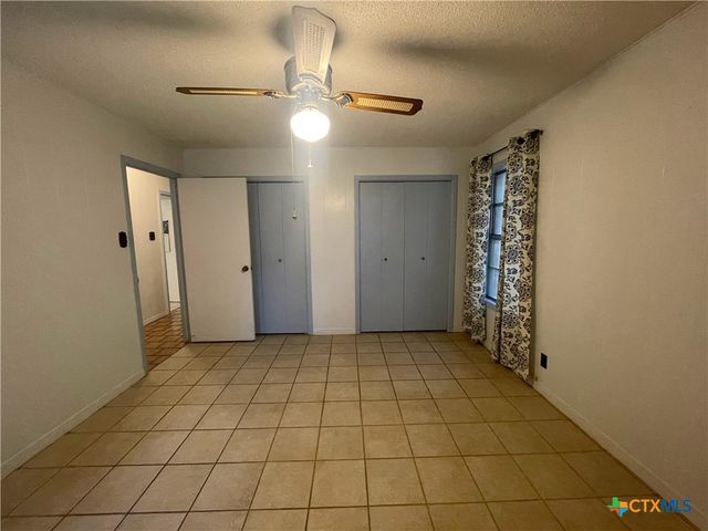 1304 W Avenue B, Lampasas, TX 76550