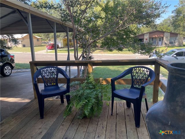 1304 W Avenue B, Lampasas, TX 76550