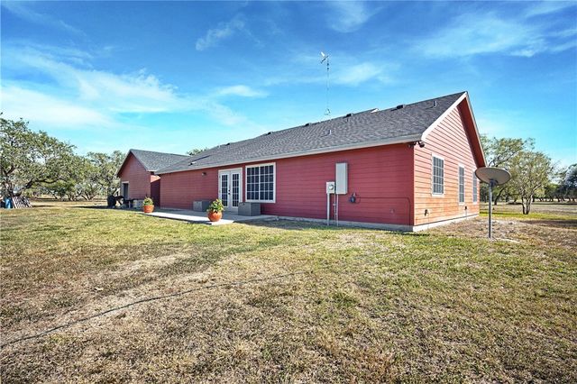 9227 BAKER ROAD, Papalote, TX 78387