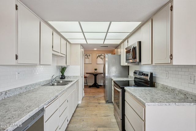 19874 N STAR RIDGE Drive, Sun City West, AZ 85375