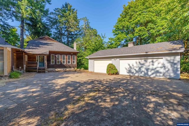 17755 Gardner Rd, Dallas, OR 97338