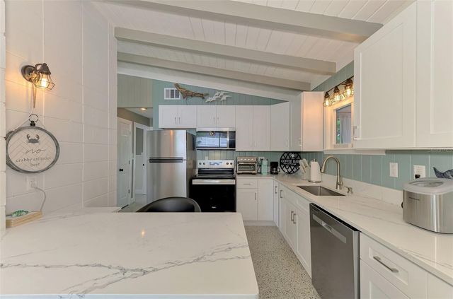 4626 GLEASON AVENUE, Sarasota, FL 34242