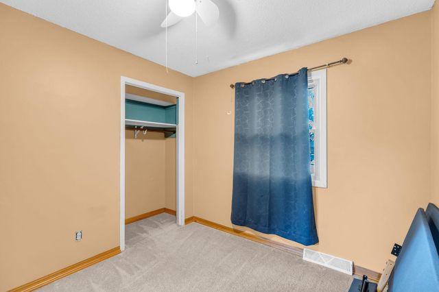 6432 Zealand Avenue N, Brooklyn Park, MN 55428