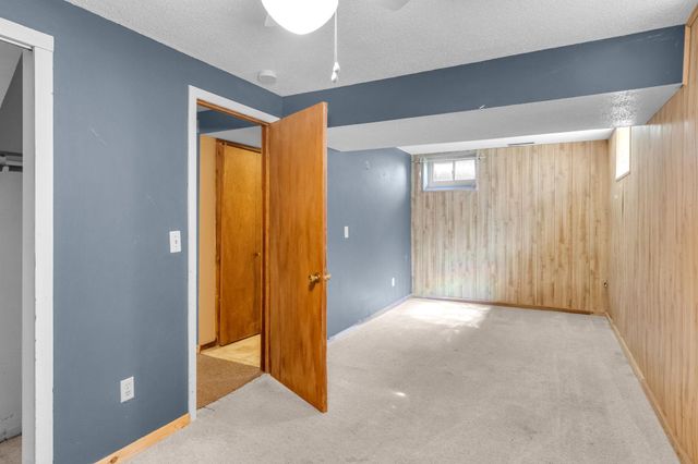 6432 Zealand Avenue N, Brooklyn Park, MN 55428