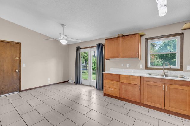 6432 Zealand Avenue N, Brooklyn Park, MN 55428