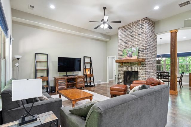 760 SUGAR HILL DR, Moscow, TN 38057