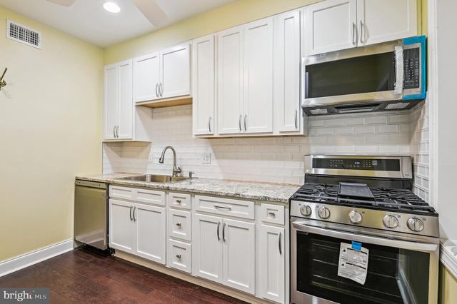 19 N HILTON ST, Baltimore, MD 21229