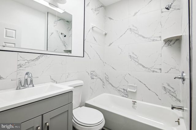 19 N HILTON ST, Baltimore, MD 21229