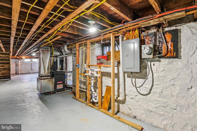 19 N HILTON ST, Baltimore, MD 21229