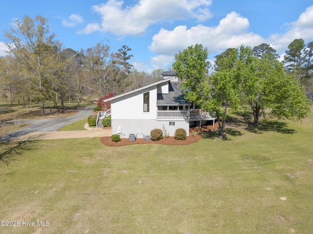 401 S Lake Drive, Thomson, GA 30824