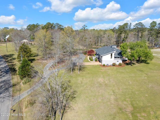 401 S Lake Drive, Thomson, GA 30824