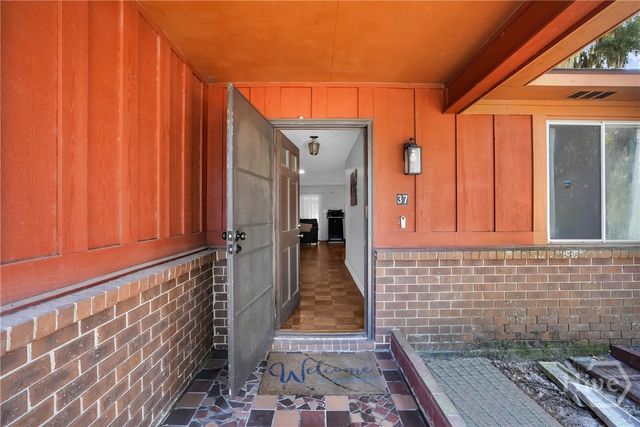 37 E Welwood Drive, Savannah, GA 31419