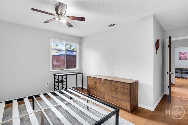37 E Welwood Drive, Savannah, GA 31419