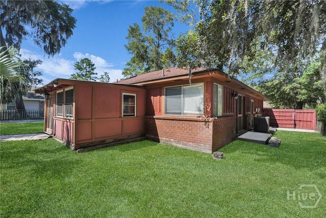 37 E Welwood Drive, Savannah, GA 31419