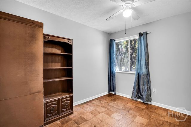 37 E Welwood Drive, Savannah, GA 31419