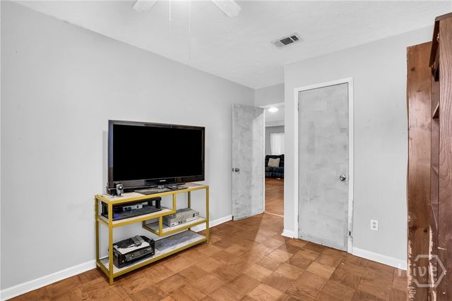 37 E Welwood Drive, Savannah, GA 31419