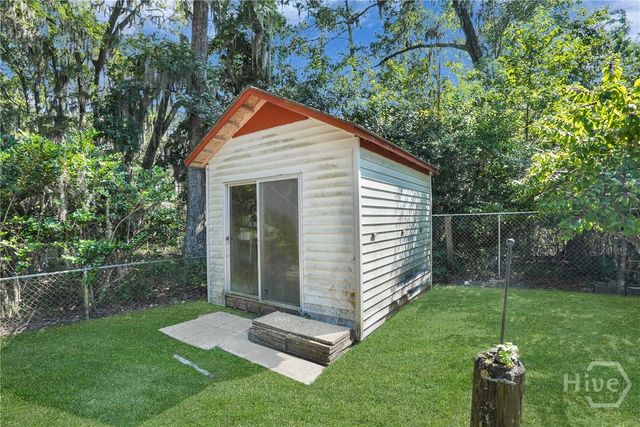 37 E Welwood Drive, Savannah, GA 31419