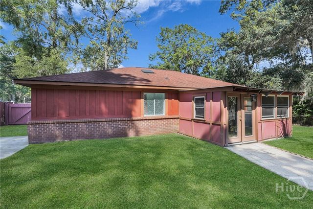 37 E Welwood Drive, Savannah, GA 31419