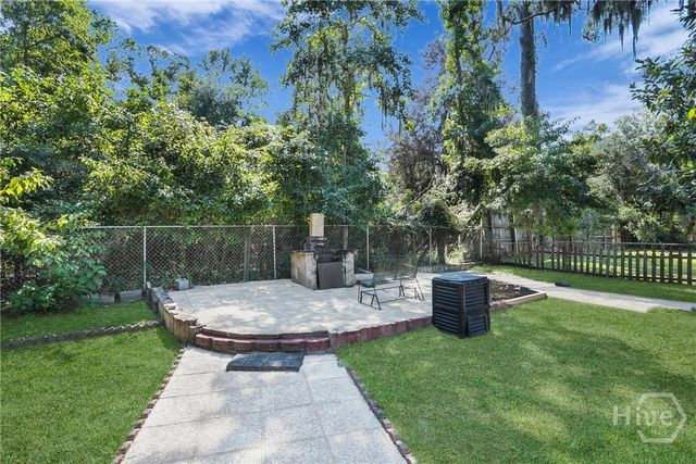 37 E Welwood Drive, Savannah, GA 31419