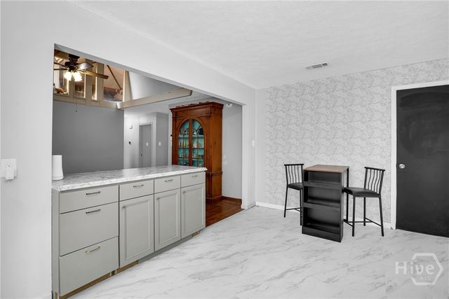37 E Welwood Drive, Savannah, GA 31419