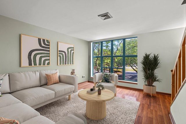 4511 W Westchester SQUARE, West Milwaukee, WI 53214