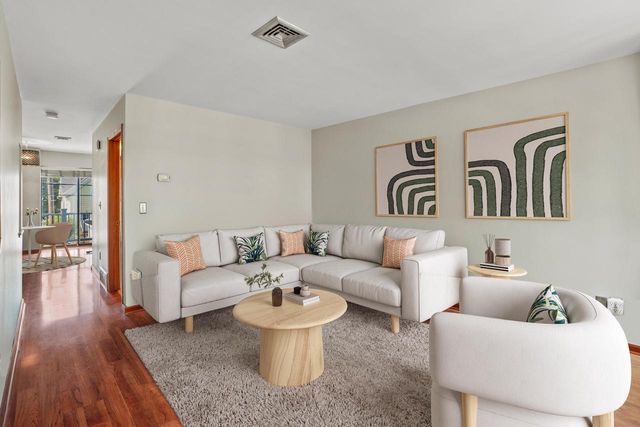 4511 W Westchester SQUARE, West Milwaukee, WI 53214