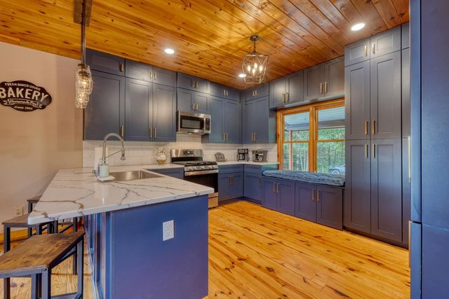 514 Browns Cove Road, Blue Ridge, GA 30513