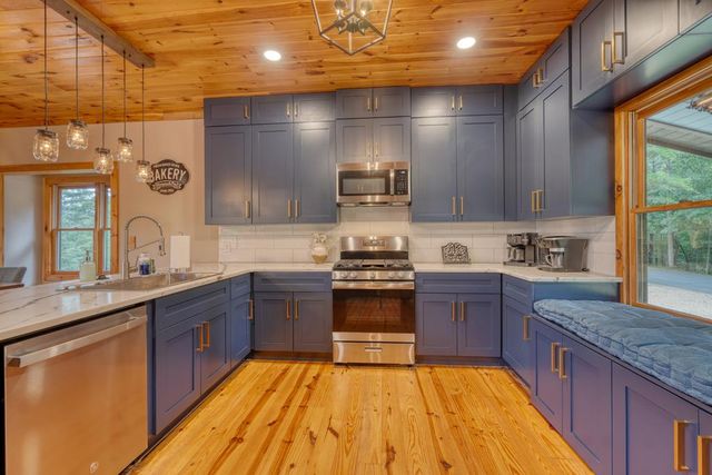 514 Browns Cove Road, Blue Ridge, GA 30513