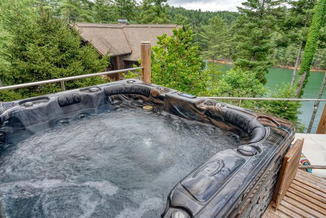 514 Browns Cove Road, Blue Ridge, GA 30513