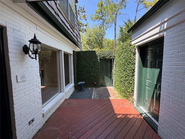 10220 Memorial Drive L155, Houston, TX 77024