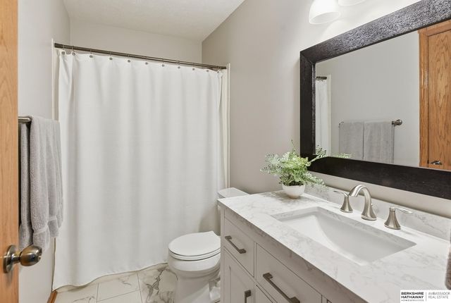12420 S 218th Avenue, Gretna, NE 68028