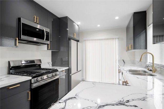 7740 Case Avenue, Sun Valley (los Angeles), CA 91352