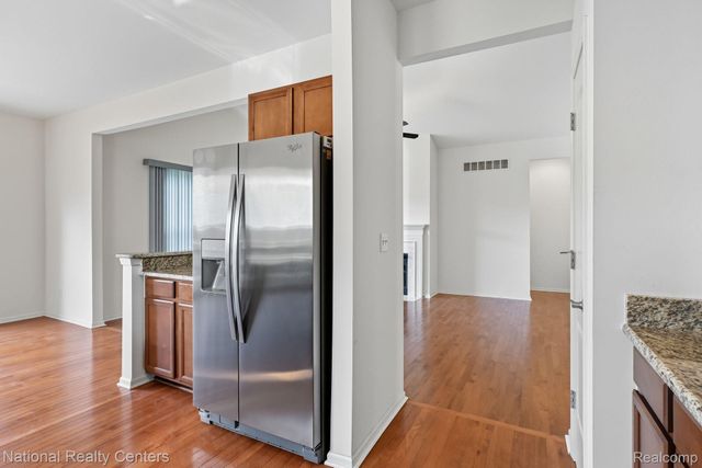 4160 Wrenwood Lane 29, Canton Charter Township, MI 48188