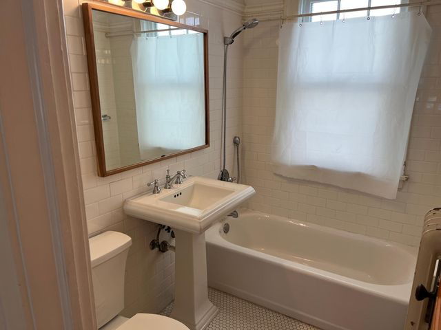 106 Bedford Street SE, Minneapolis, MN 55414